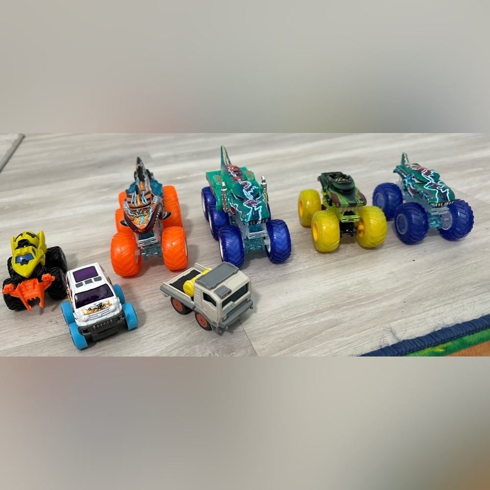 Hot Wheels Monster Truck Lot Orange Green Yellow Blue Kids Toy Cars Set of 7 - Picture 5 of 5
